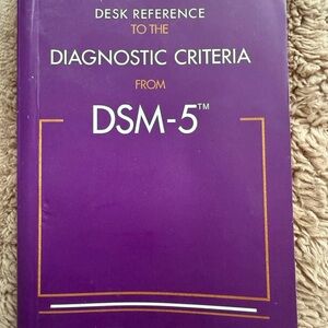 Purple DSM-5 Desk Reference Book